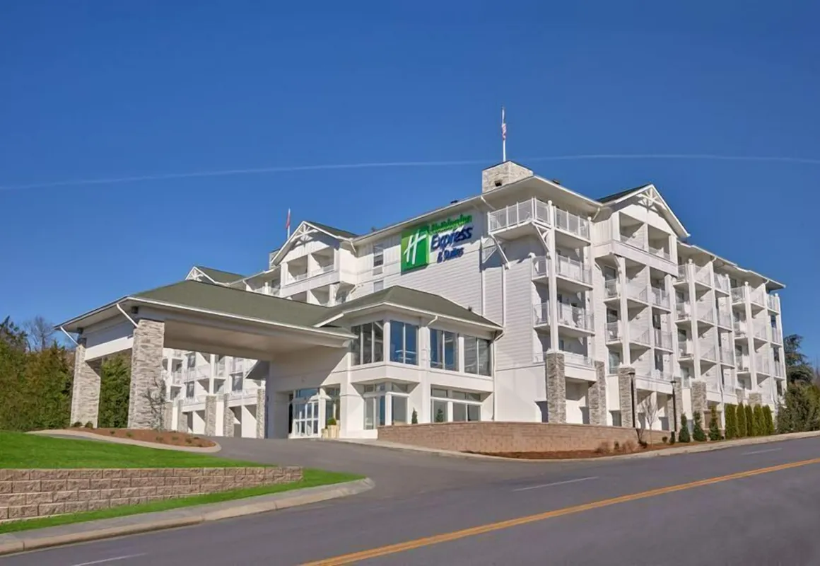 Holiday Inn Express and Suites Pigeon Forge Sevierville by IHG hotel hero
