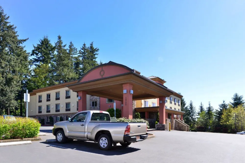 Holiday Inn Express Portland South-Lake Oswego by IHG hotel hero