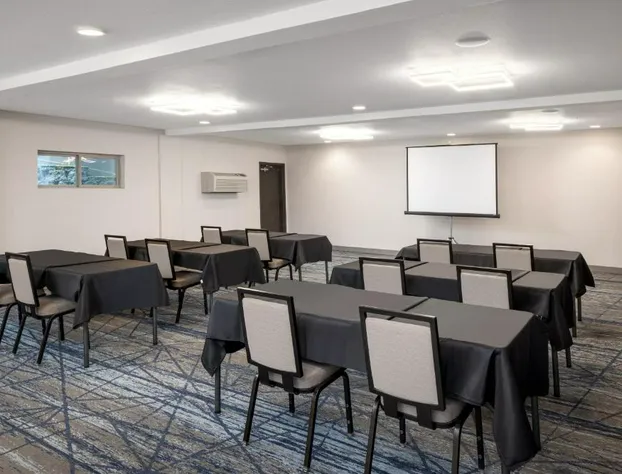 Holiday Inn Express Portland South-Lake Oswego by IHG hotel detail image 4