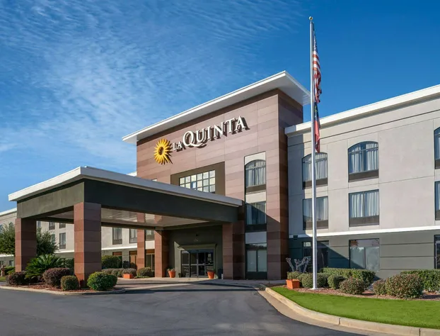 La Quinta Inn & Suites by Wyndham-Albany GA hotel detail image 3