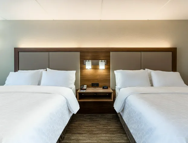 Holiday Inn Express & Suites Cedar Falls - Waterloo by IHG hotel detail image 4