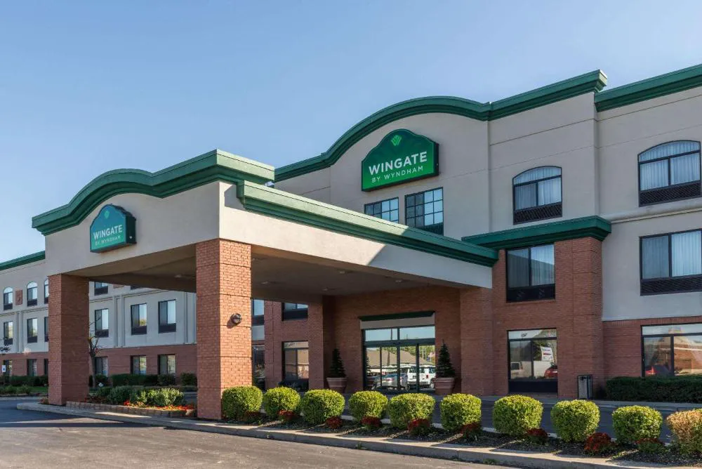 Wingate by Wyndham Indianapolis Airport-Rockville Rd. hotel hero