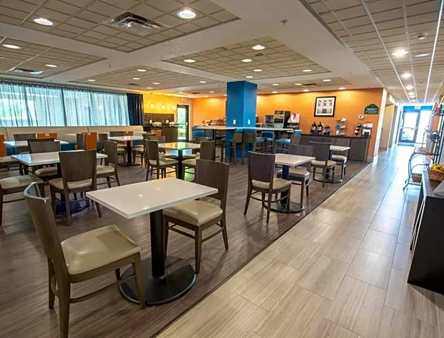 Wingate by Wyndham Indianapolis Airport Plainfield hotel detail image 4