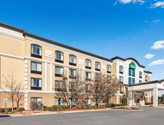 Wingate by Wyndham Chicago Schaumburg hotel detail image 3