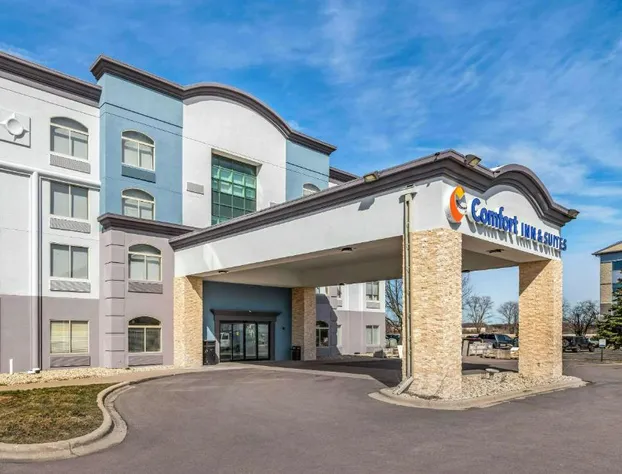 Comfort Inn & Suites Madison East Interstate I-90 hotel detail image 2