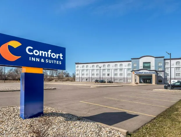 Comfort Inn & Suites Madison East Interstate I-90 hotel detail image 4