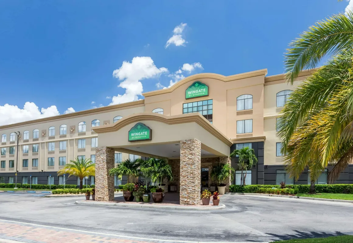Wingate by Wyndham Convention Ctr Closest Universal Orlando hotel hero