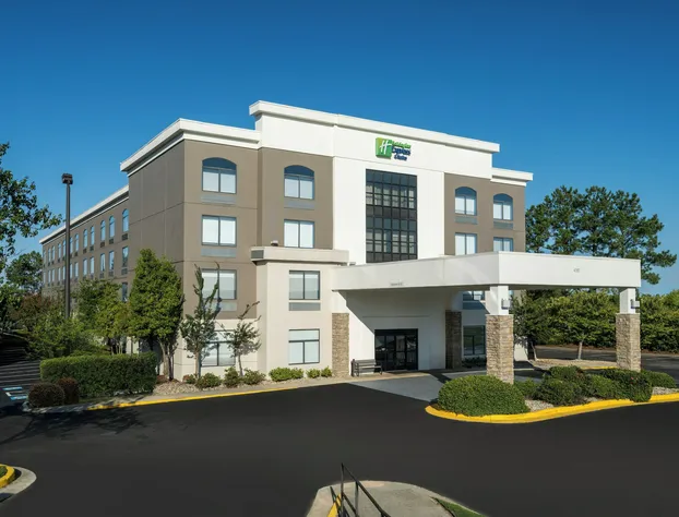 Holiday Inn Express & Suites Augusta West - Fort Gordon by IHG hotel detail image 3
