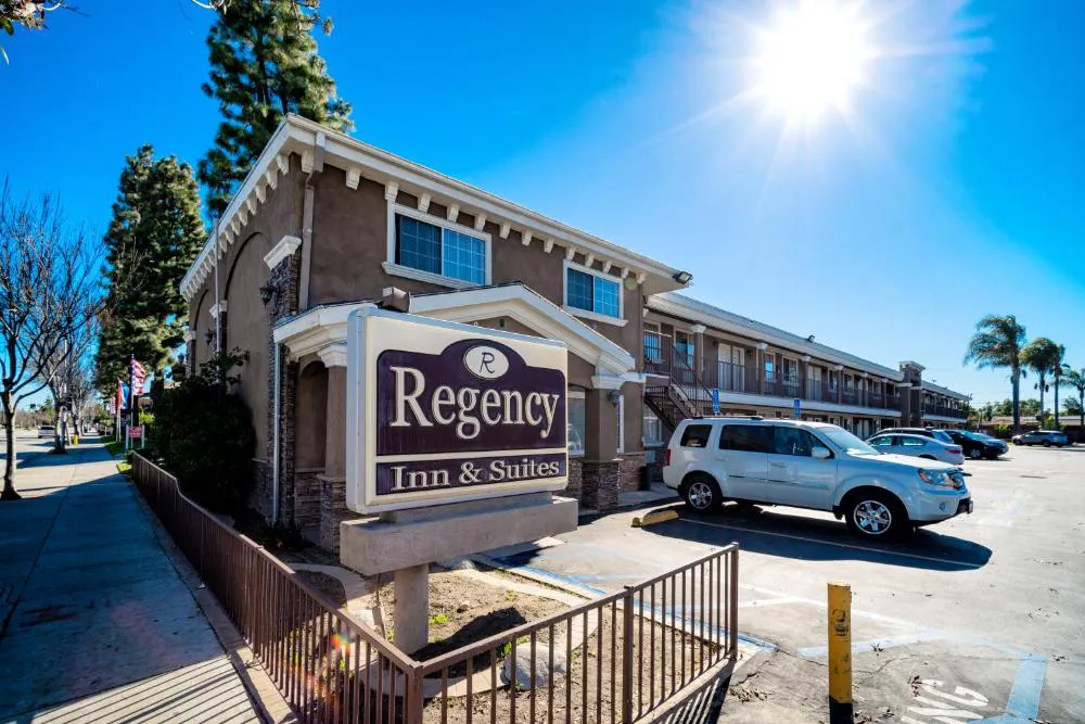 Regency Inn & Suites hotel hero