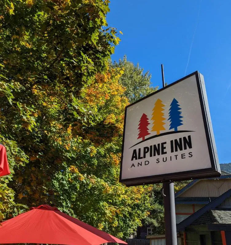 Alpine Inn & Suites hotel hero