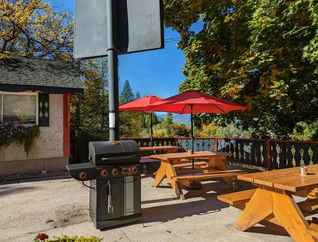 Alpine Inn & Suites hotel detail image 3