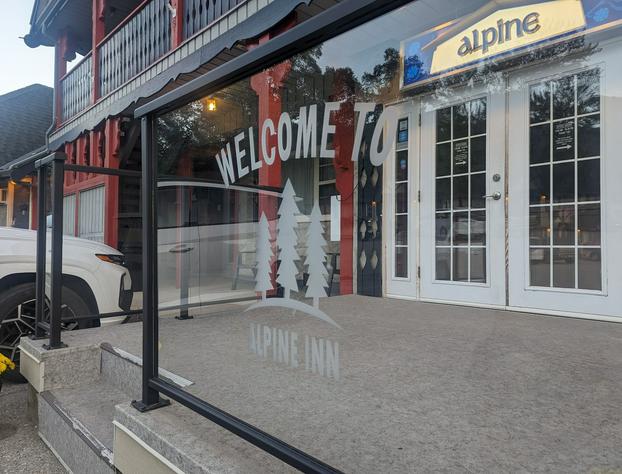 Alpine Inn & Suites hotel detail image 3