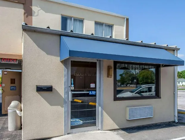 Rodeway Inn Sandusky North hotel detail image 2