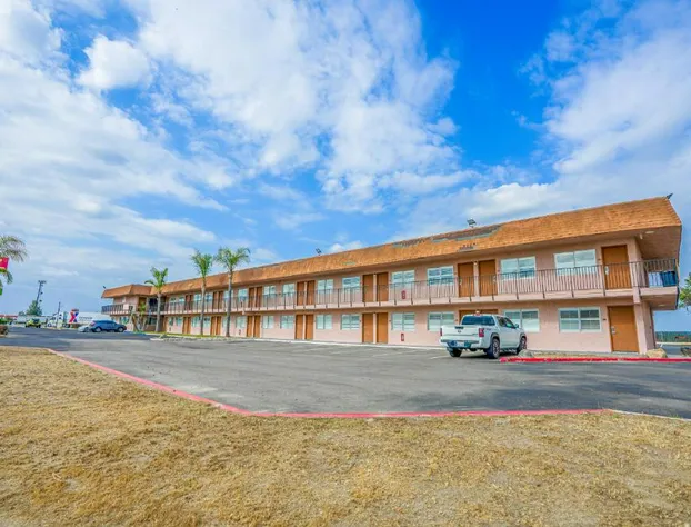 Economy Inn Buttonwillow Bakersfield I-5 hotel detail image 1