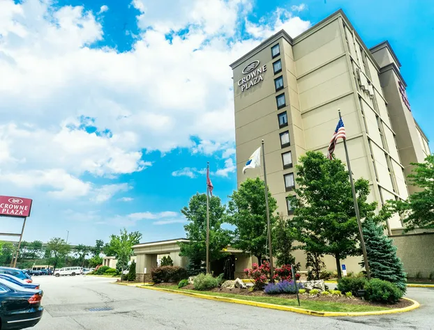 Crowne Plaza Newark Airport by IHG hotel detail image 2