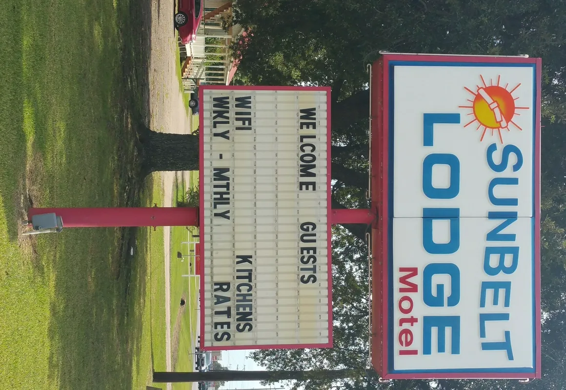 Sunbelt Lodge Motel hotel hero