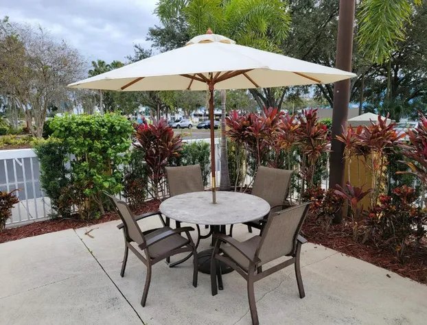 Galleria Palms Hotel hotel detail image 4