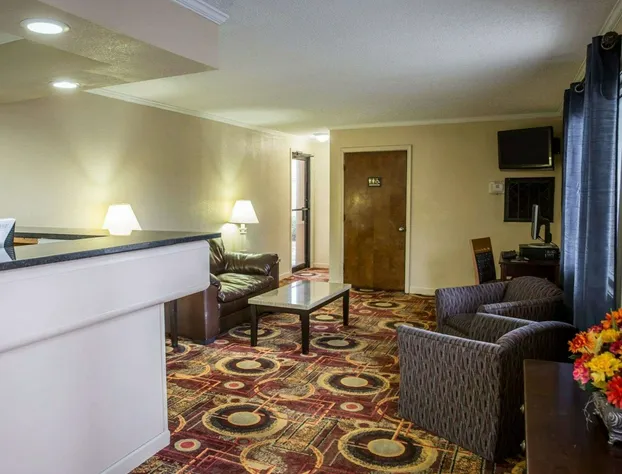 Rodeway Inn & Suites Plymouth Hwy 64 hotel detail image 2