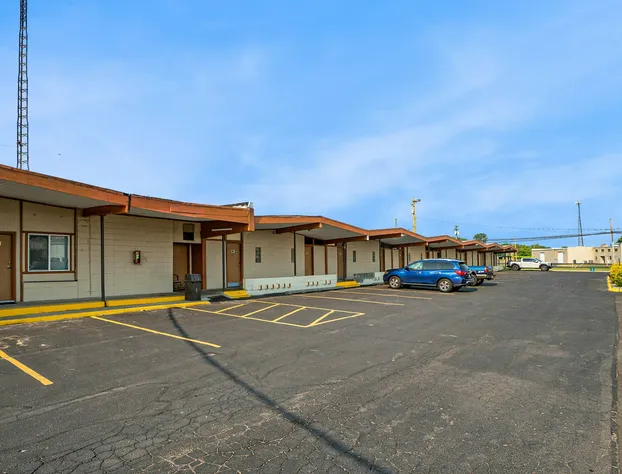 Great Lakes Inn and Suites hotel detail image 2