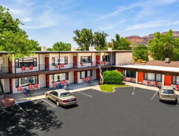 Aiken's Lodge hotel detail image 4