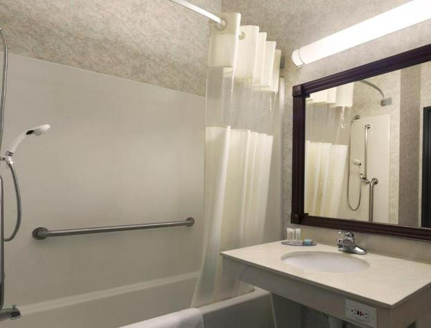 Travelodge & Suites by Wyndham Fargo/Moorhead hotel detail image 4