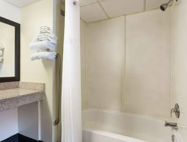 Heritage Inn hotel detail image 3