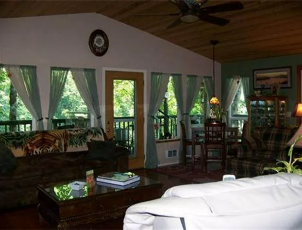 Daybreak Haven Bed & Breakfast hotel detail image 2