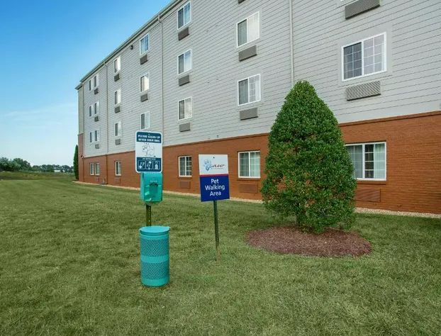 Candlewood Suites Bowling Green by IHG hotel detail image 4