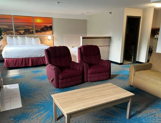 Days Inn & Suites by Wyndham Des Moines Airport hotel detail image 1