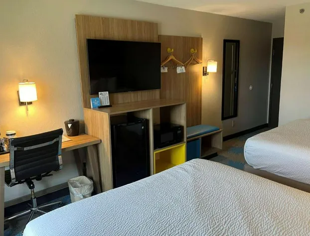 Days Inn & Suites by Wyndham Des Moines Airport hotel detail image 4