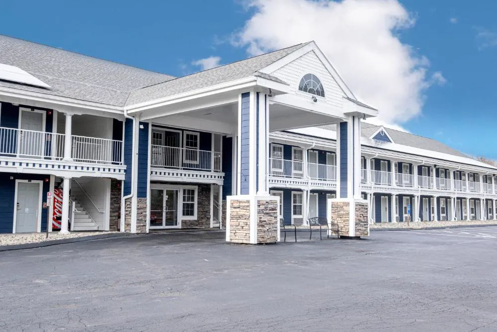 Hilltop Inn & Suites - North Stonington hotel hero