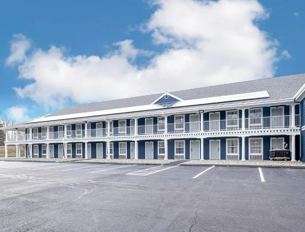 Hilltop Inn & Suites - North Stonington hotel detail image 2