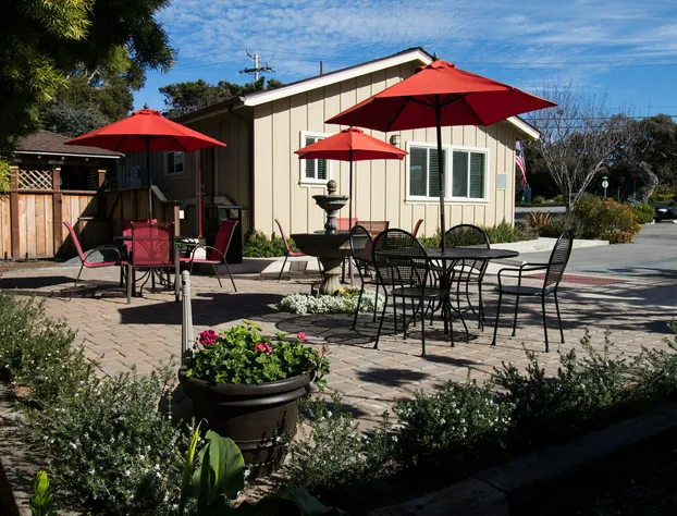 Monterey Peninsula Inn hotel detail image 4