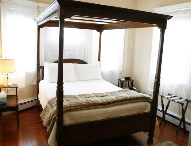 Coolidge Corner Guest House hotel detail image 2