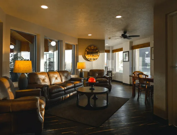 Ten Pin Inn & Suites hotel detail image 3