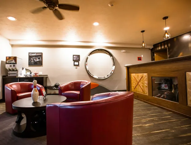 Ten Pin Inn & Suites hotel detail image 4