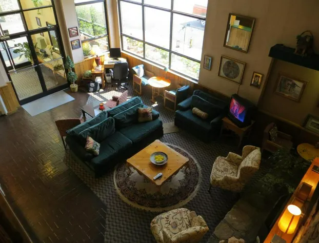 Americourt Hotel hotel detail image 4