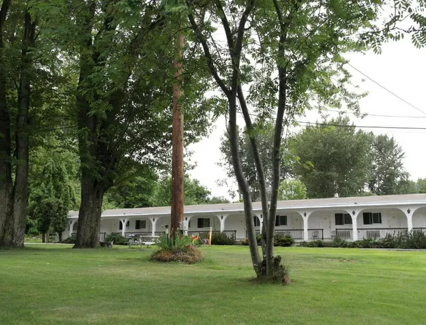 Ray Lyn Motel hotel detail image 4