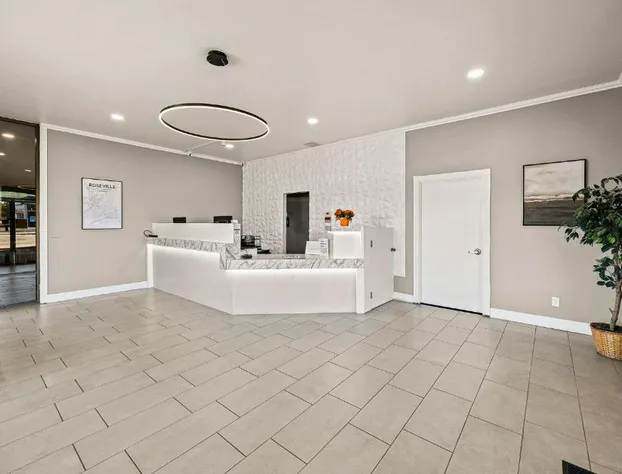 Heritage Inn Express Roseville hotel detail image 2