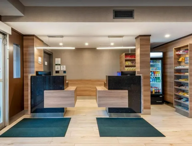 Quality Inn and Suites Oakville-Mississauga hotel detail image 4