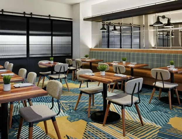 Delta Hotels by Marriott Calgary Airport In-Terminal hotel detail image 4