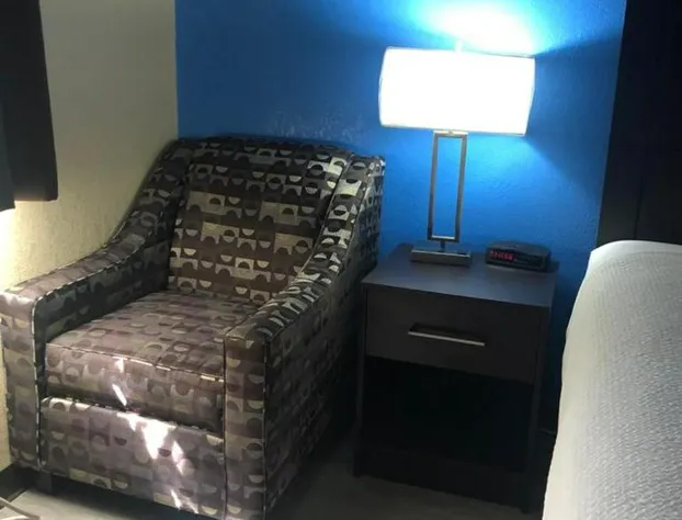 Wallaceburg Inn hotel detail image 3