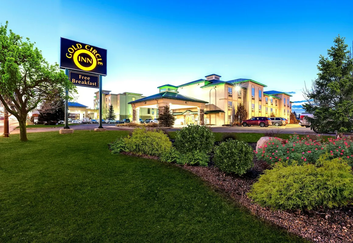 Ramada by Wyndham Lloydminster hotel hero