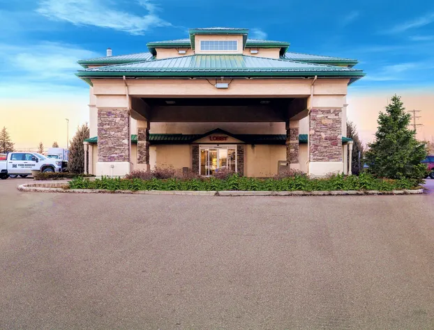 Ramada by Wyndham Lloydminster hotel detail image 3