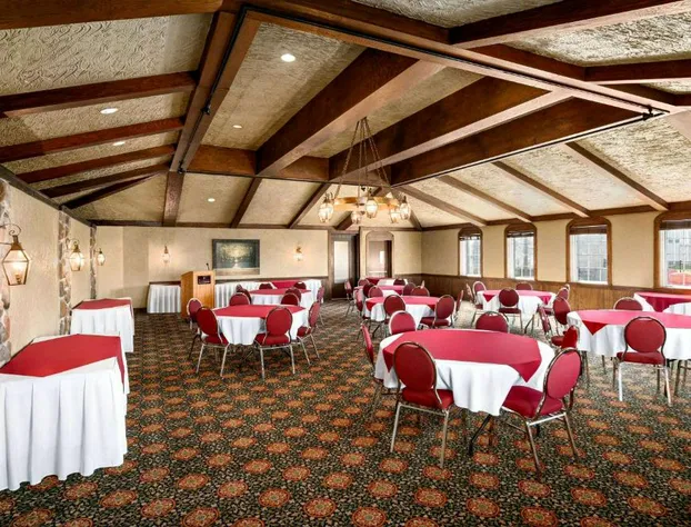 Ramada by Wyndham Cornwall hotel detail image 2