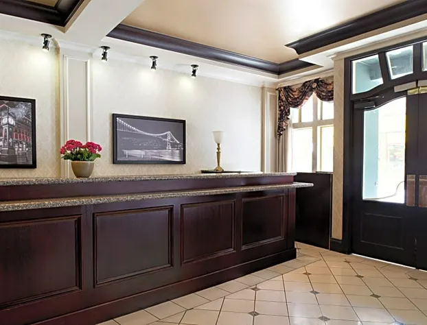 Ramada Limited Downtown Vancouver hotel detail image 2