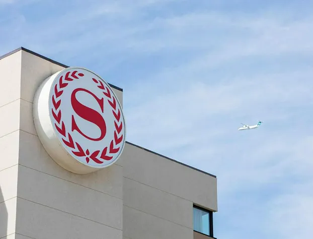 Sheraton Cavalier Calgary Hotel hotel detail image 1