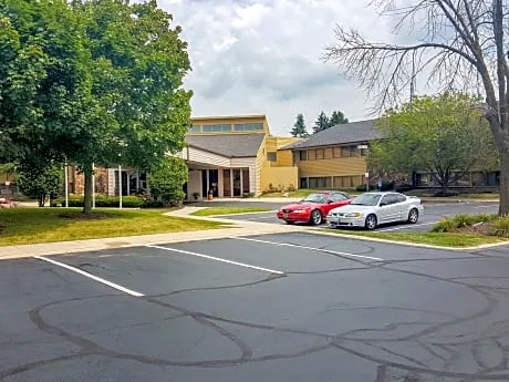 Quality Inn & Suites hotel detail image 2