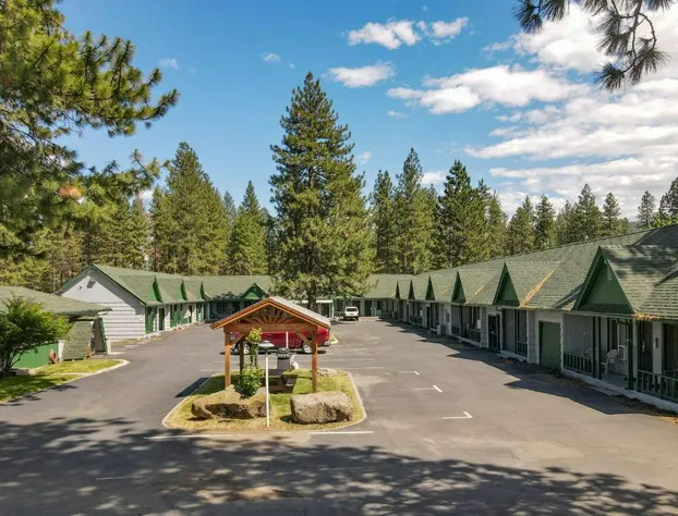 Green Gables Motel & Suites hotel detail image 4