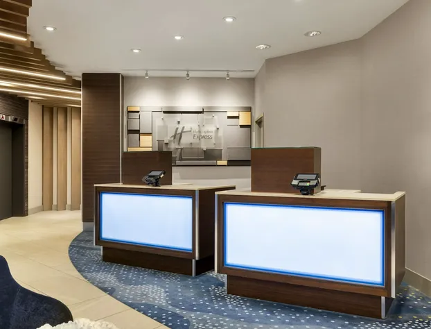 Holiday Inn Express Vancouver-Metrotown (Burnaby) by IHG hotel detail image 2